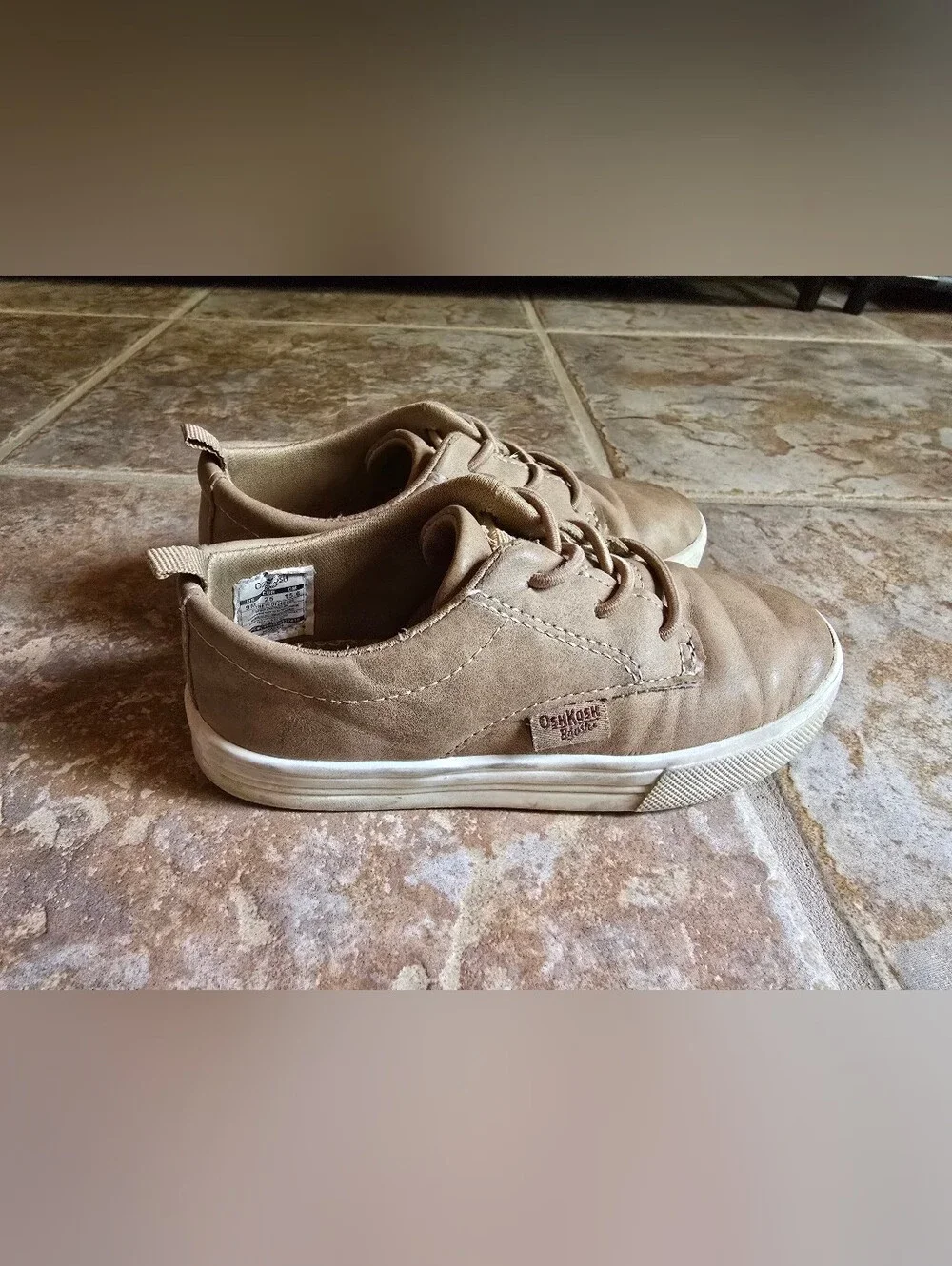 OshKosh Boys Tan Sneakers – Size 9